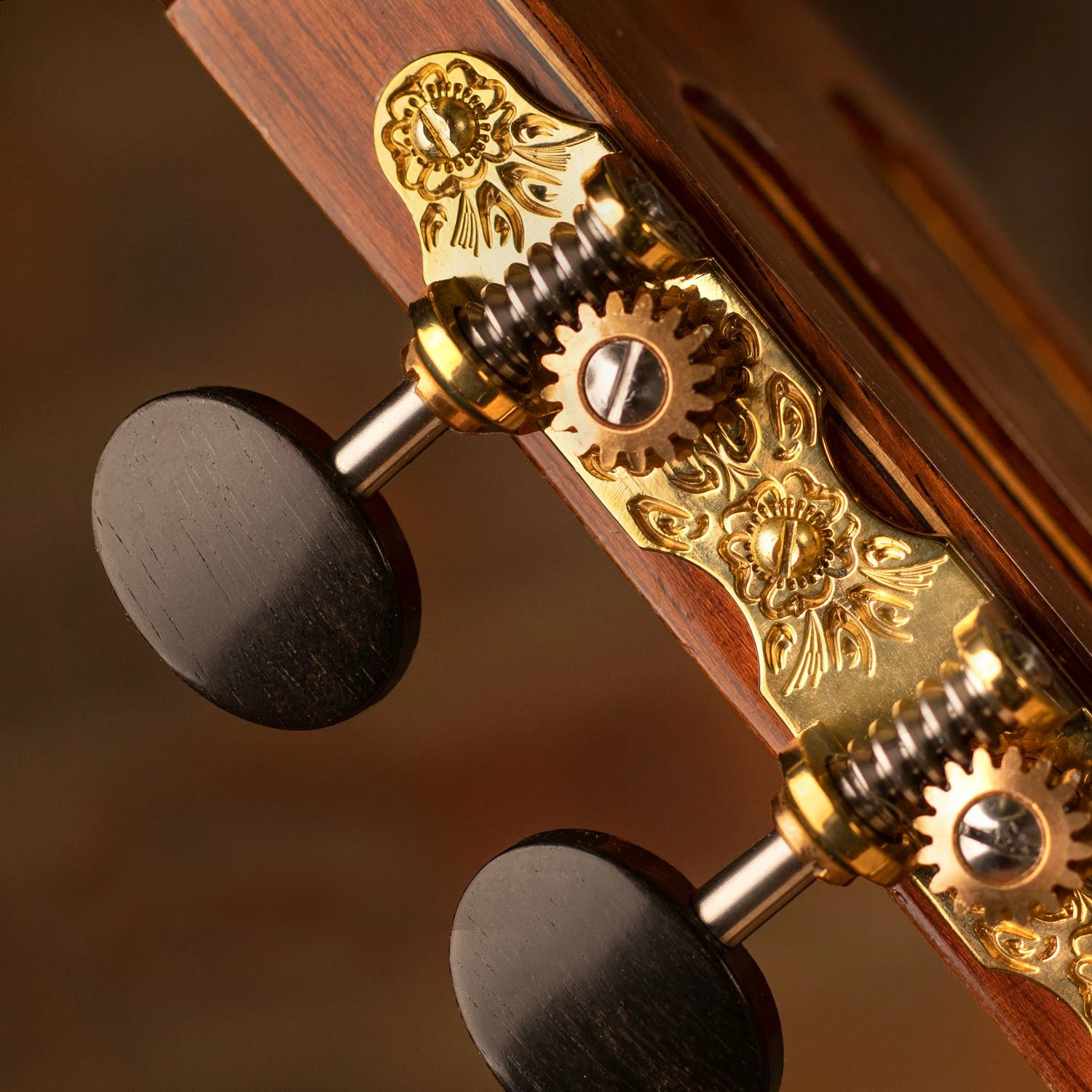 Sloane Classical Guitar Tuners with Ebony Knobs and Flower Baseplates - StewMac Sloane Classical Guitar Tuners With Ebony Knobs And Flower Baseplates - StewMac -US Tool Sales Shop 100673 installed 1500