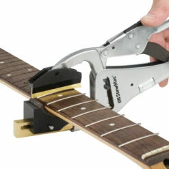 Jaws Fret Press - StewMac -US Tool Sales Shop 4431 2 inuse onwhite 3000px