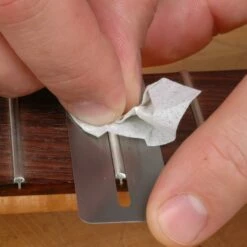 3M Flexible Polishing Papers - StewMac -US Tool Sales Shop 6040 3 on fret 2000px