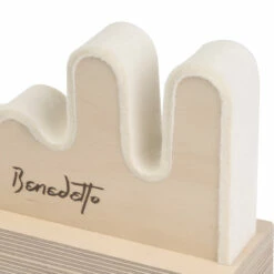 Benedetto Neck Rest - StewMac -US Tool Sales Shop m007658 3 on white felt and curve detail 3000