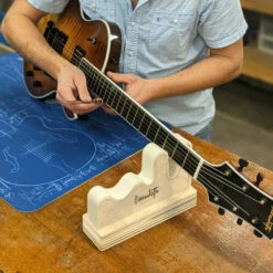 Benedetto Neck Rest - StewMac -US Tool Sales Shop m007658 6 in use non archtop neck rest with production edits